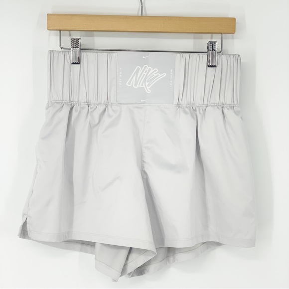 Nike Silver High Waisted Knockout Boxer Atheltic Shorts Size Large [RARE FIND] - Picture 2 of 10